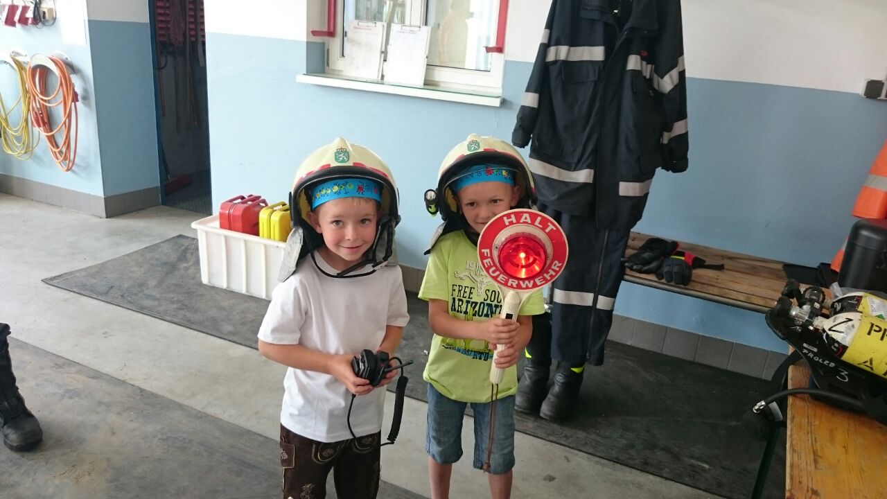 © Freiwillige Feuerwehr Proleb 150626 – Kindergarten auf Besuch